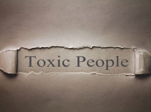 Τοξικοί άνθρωποι.